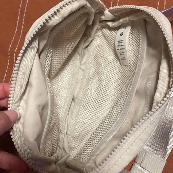 Lululemon in color opal - Picture 5 of 7